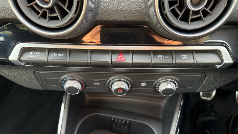 Audi Q2 30 TFSI Black Edition 5dr Petrol Estate